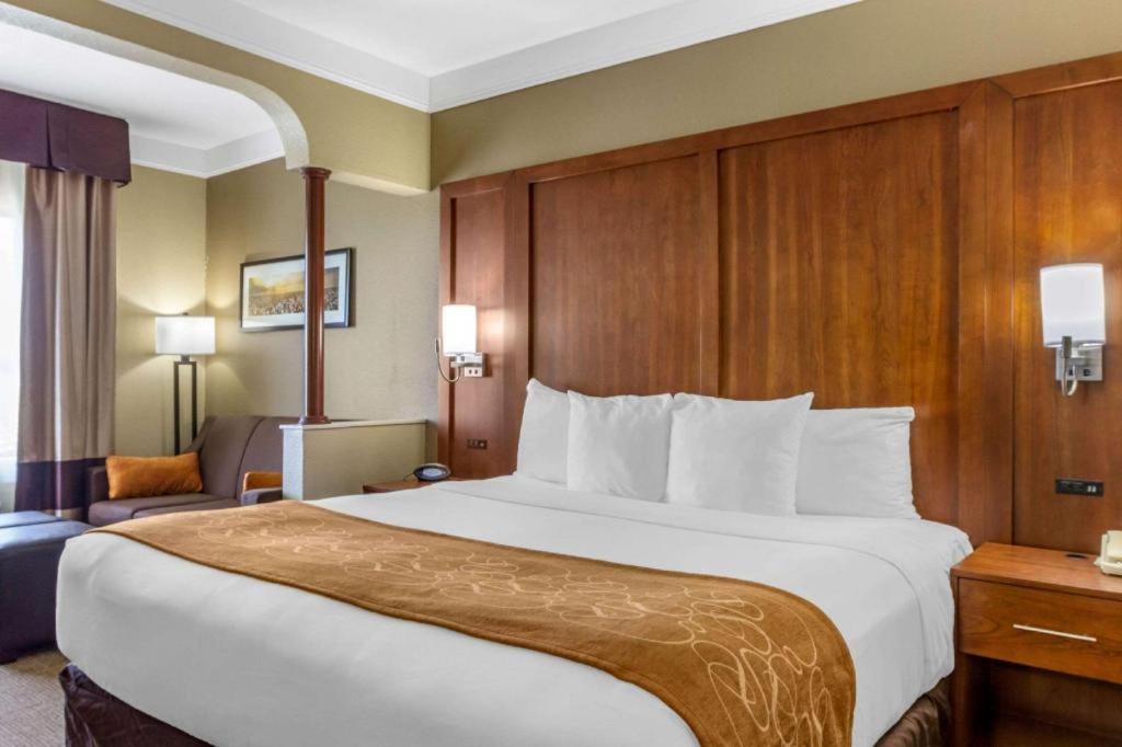 Comfort Suites Plainview Εξωτερικό φωτογραφία
