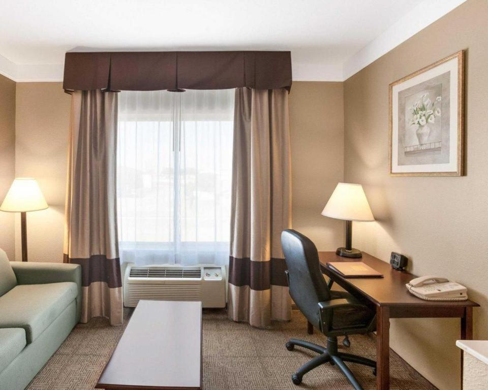 Comfort Suites Plainview Εξωτερικό φωτογραφία