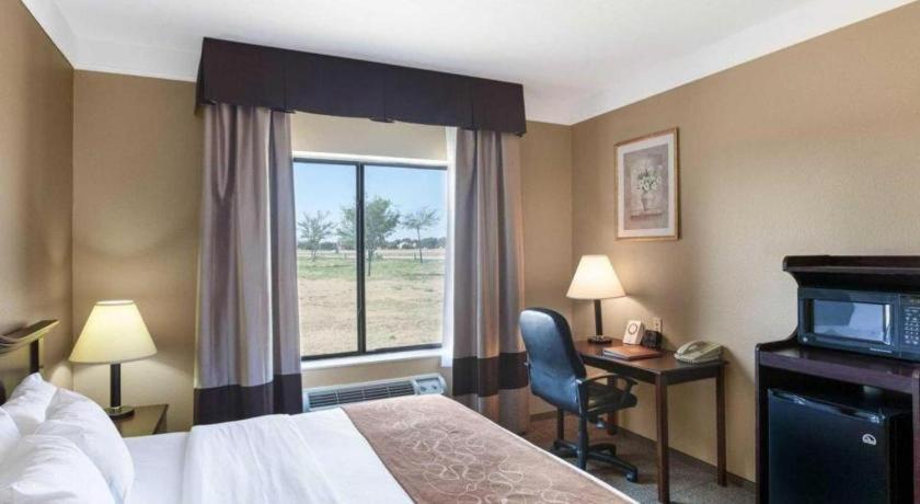 Comfort Suites Plainview Εξωτερικό φωτογραφία